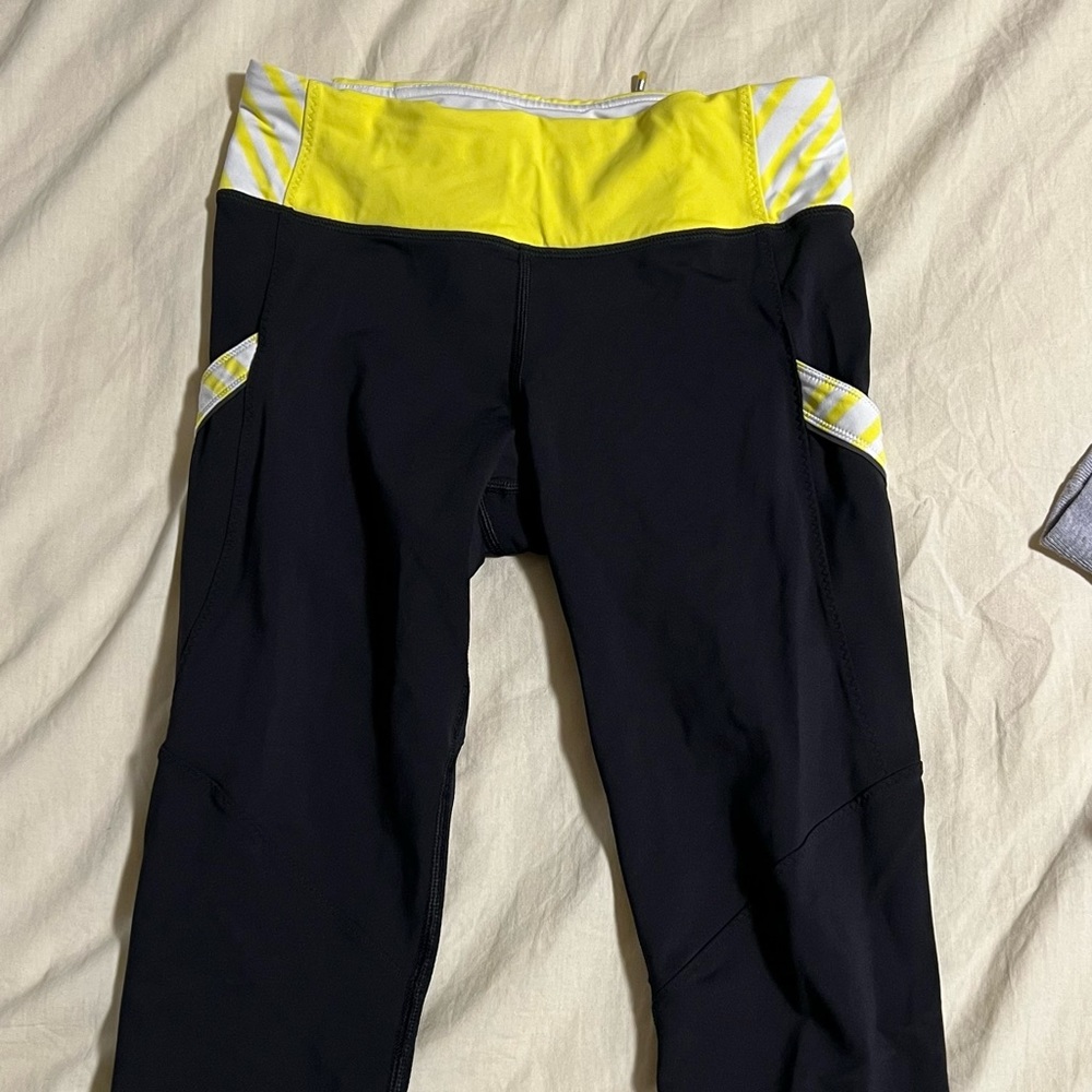 LuluLemon knee-length leggings